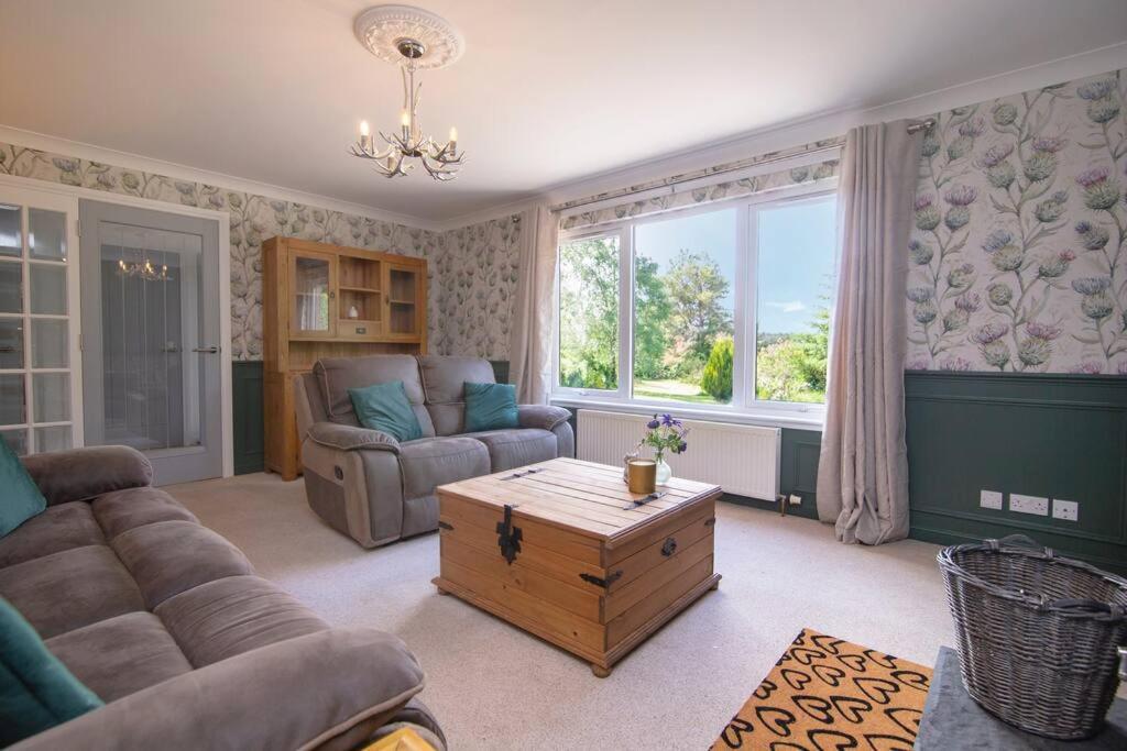 Villa Calm Scottish Country Escape With Hot Tub Sleeps 6 Inverness Exterior foto