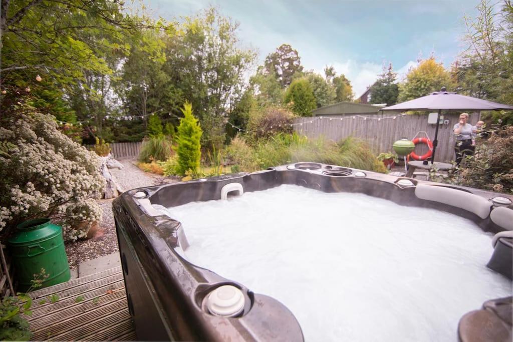 Villa Calm Scottish Country Escape With Hot Tub Sleeps 6 Inverness Exterior foto